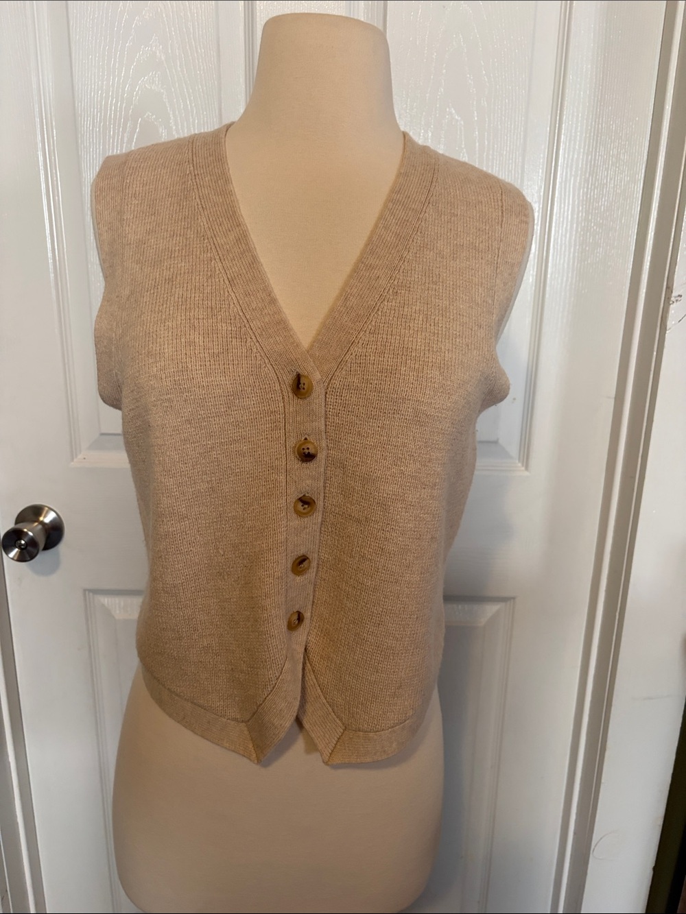Madewell Sleeveless V-Neck Button Front Sweater Vest - Taupe